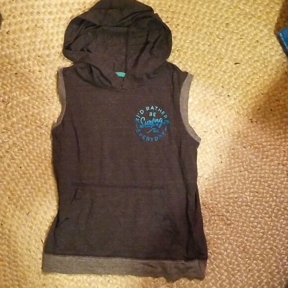 7 or 3/$15 Old navy sleeveless top - Picture 2 of 5